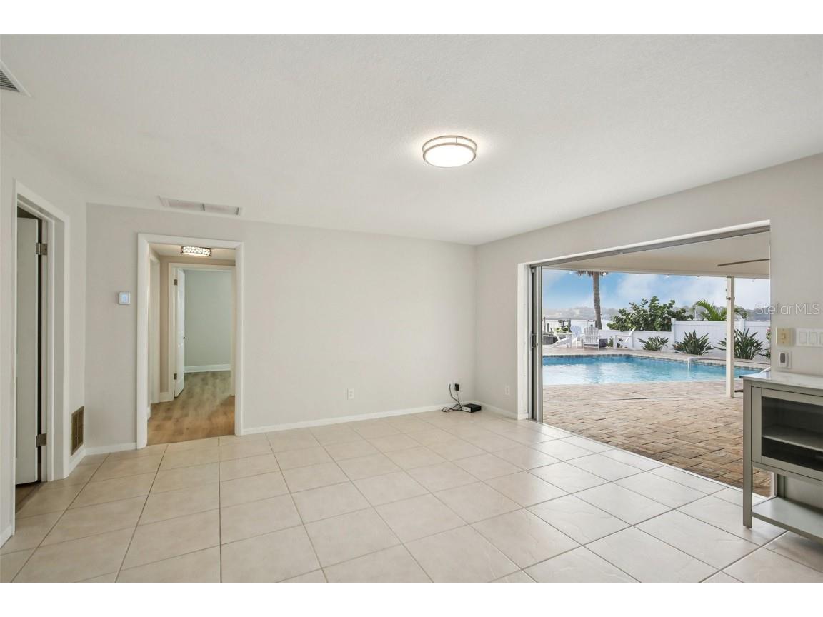 2180 Dolphin Boulevard S Saint Petersburg FL 33707 - BOCA CIEGA BAY TB8459422 image9