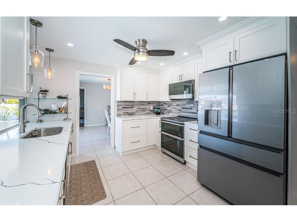 2180 Dolphin Boulevard S Saint Petersburg FL 33707 - BOCA CIEGA BAY TB8484124 image13