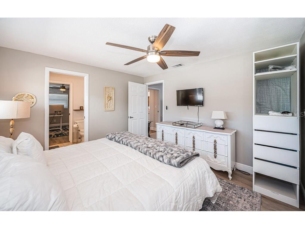 2180 Dolphin Boulevard S Saint Petersburg FL 33707 - BOCA CIEGA BAY TB8484124 image29