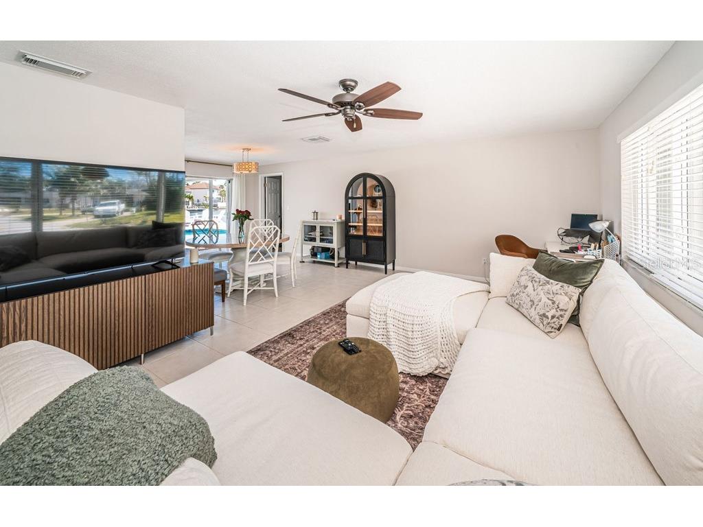2180 Dolphin Boulevard S Saint Petersburg FL 33707 - BOCA CIEGA BAY TB8484124 image8