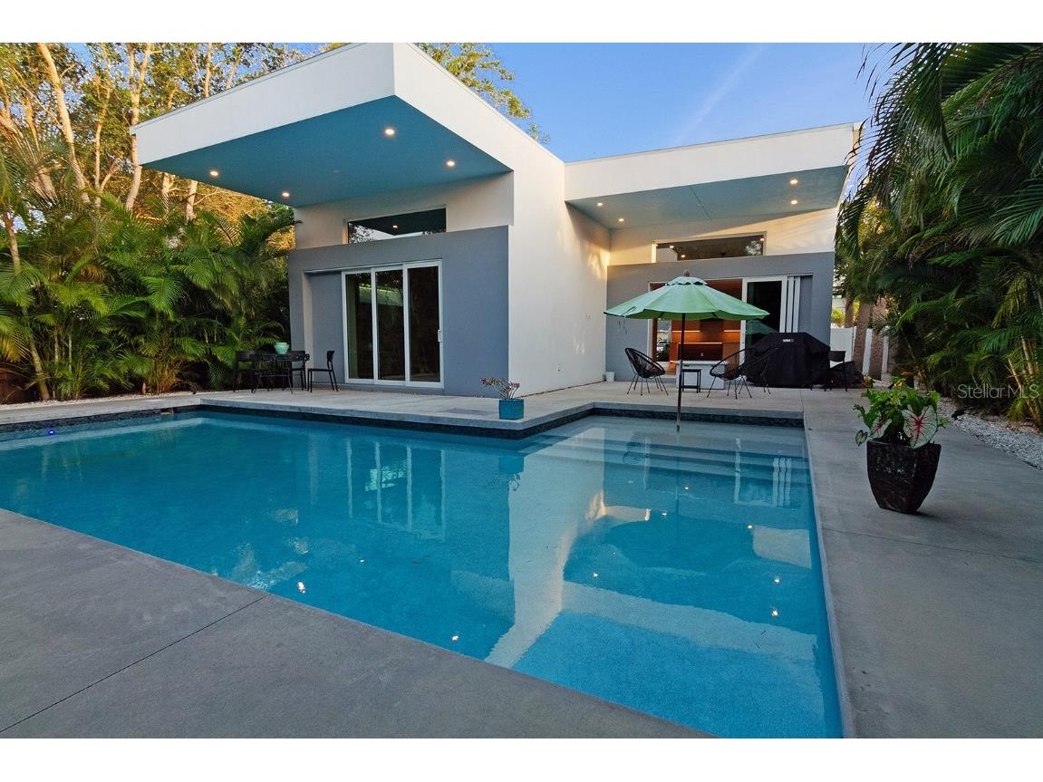 2181 Hillview Street, Sarasota, FL, 34239 MLS A4607794 Edina Realty