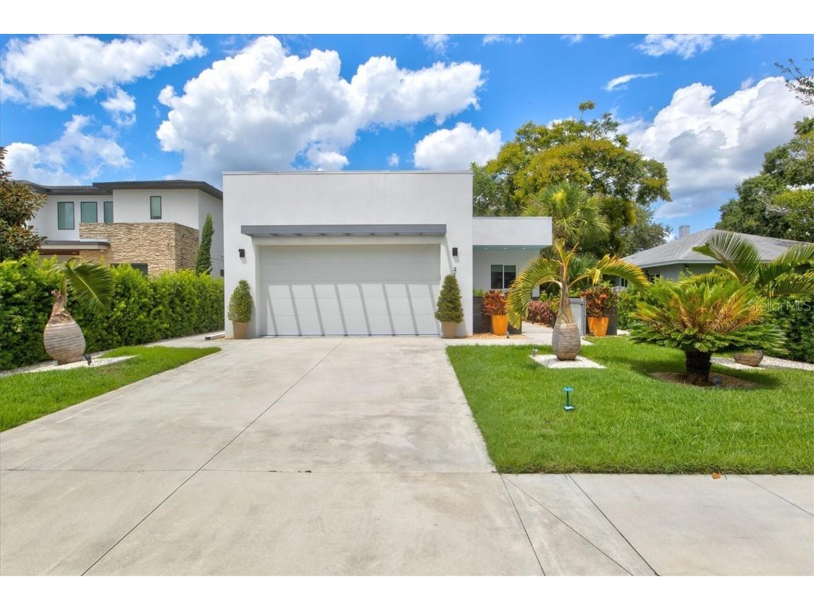 2181 Hillview Street Sarasota FL 34239 A4619669 image1