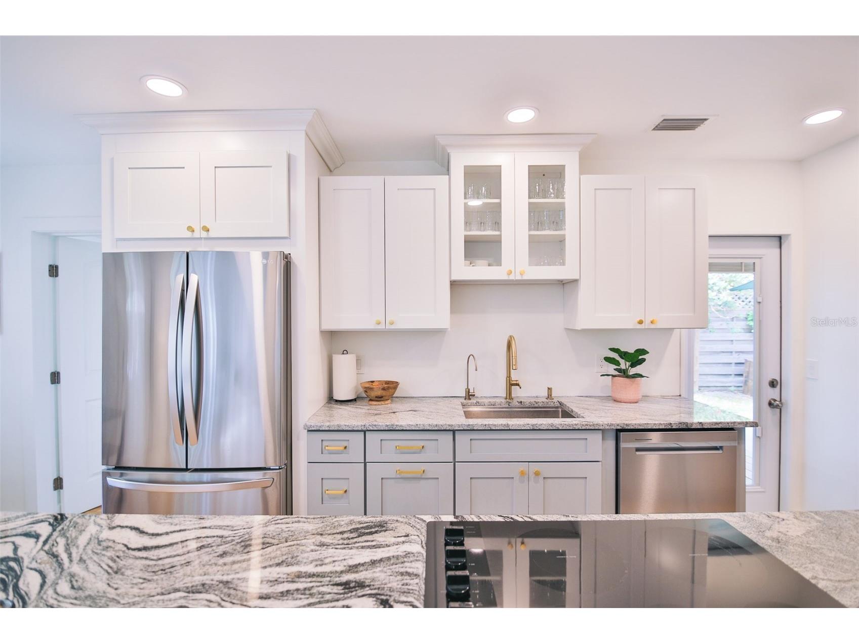 2181 Hyde Park Street Sarasota FL 34239 A4687745 image5