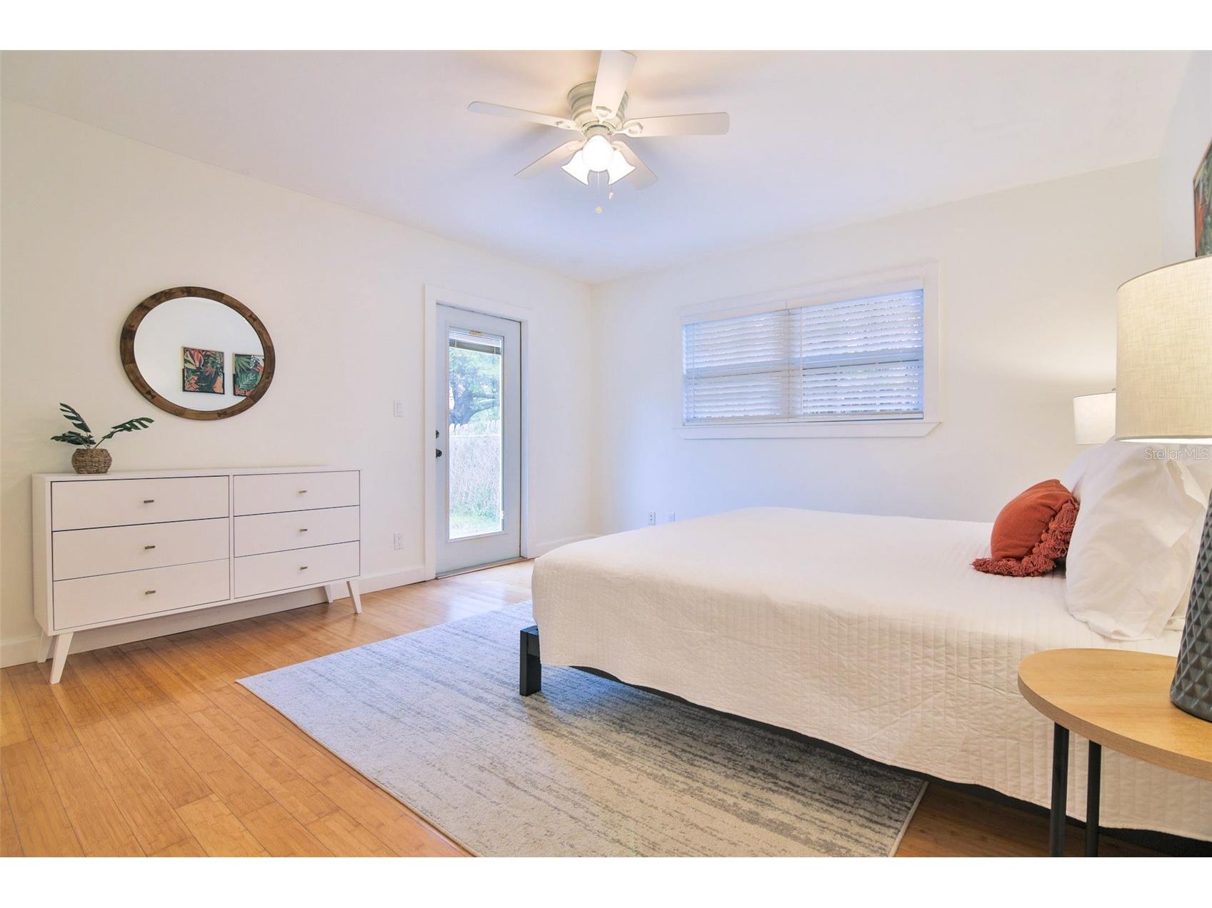 2181 Hyde Park Street Sarasota FL 34239 A4687745 image7