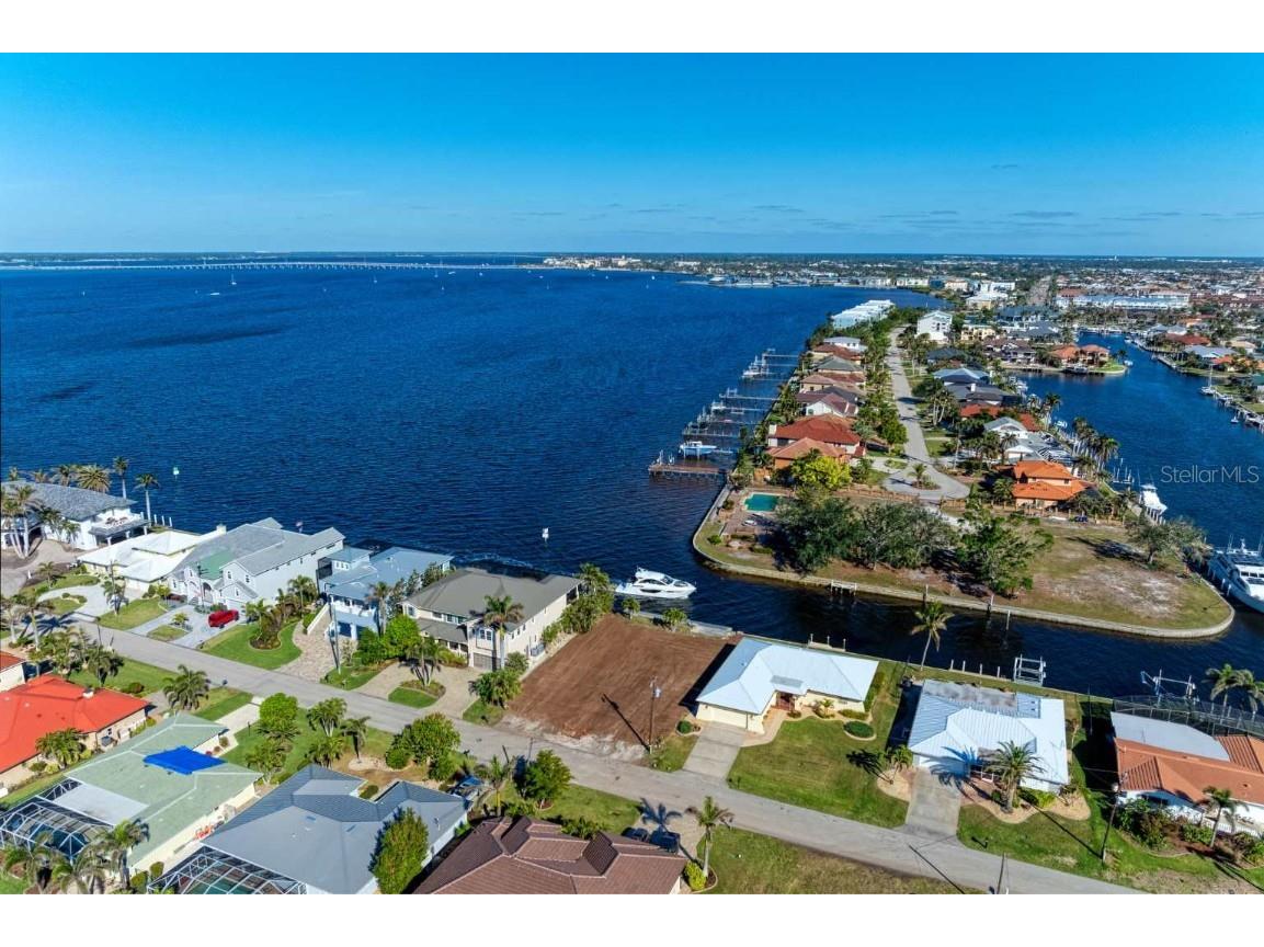 2181 Palm Tree Drive Punta Gorda FL 33950 C7503793 image1