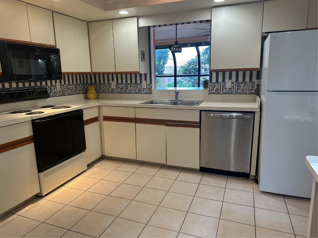 2181 Pine Gardens Trail Sarasota FL 34231 A4651700 image5