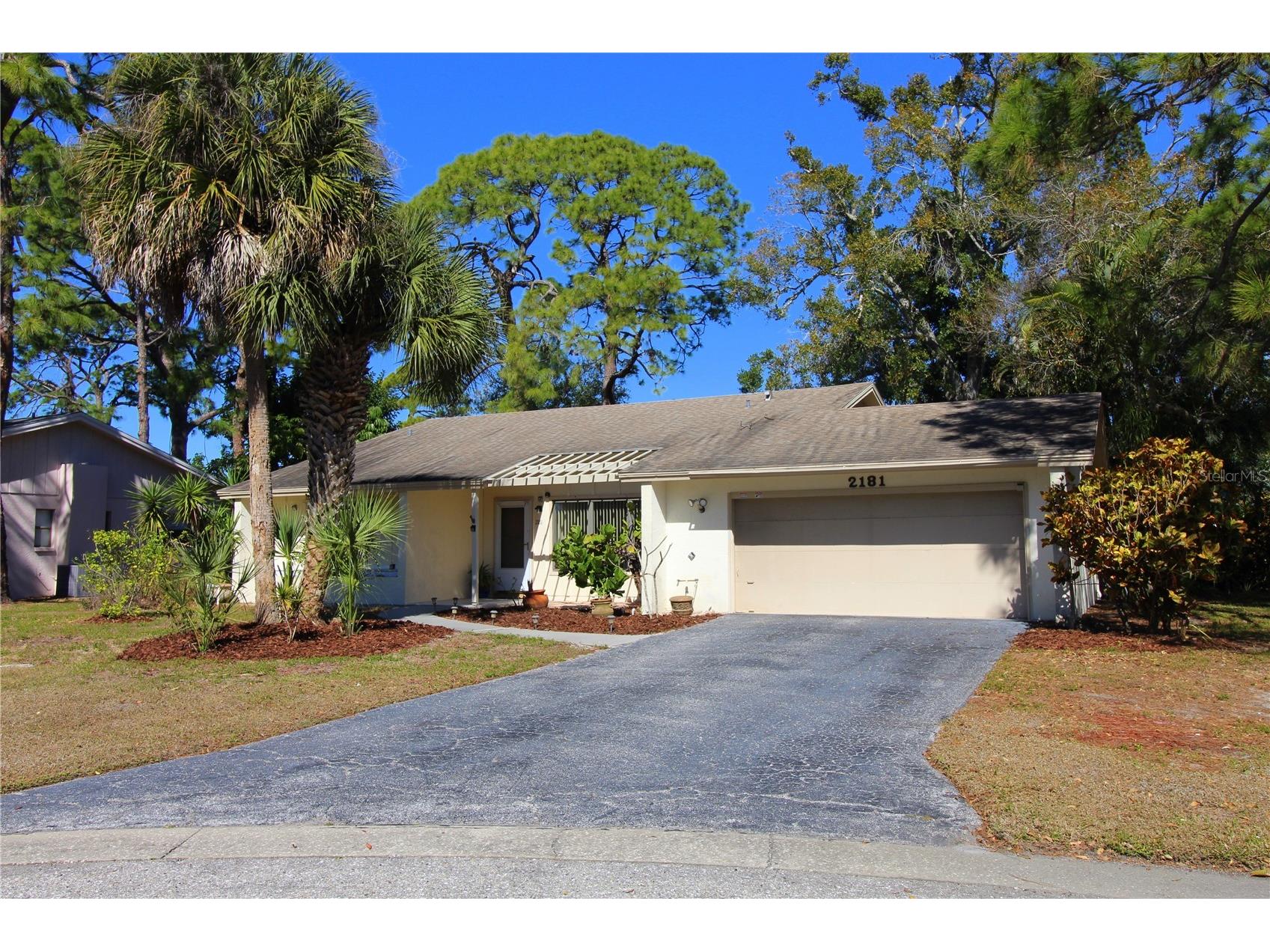 2181 Pine Gardens Trail Sarasota FL 34231 A4681808 image1
