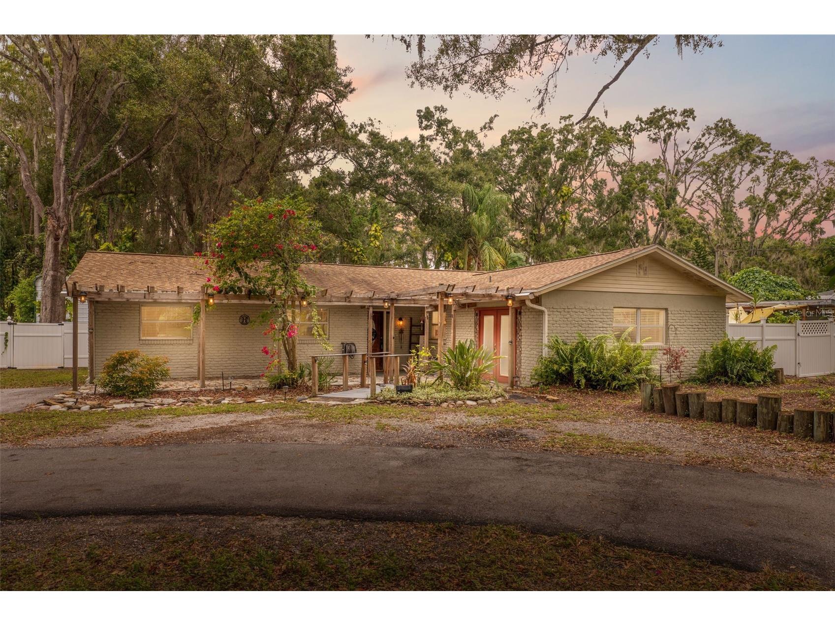 21817 Dupree Drive Land O Lakes FL 34639 TB8436601 image1