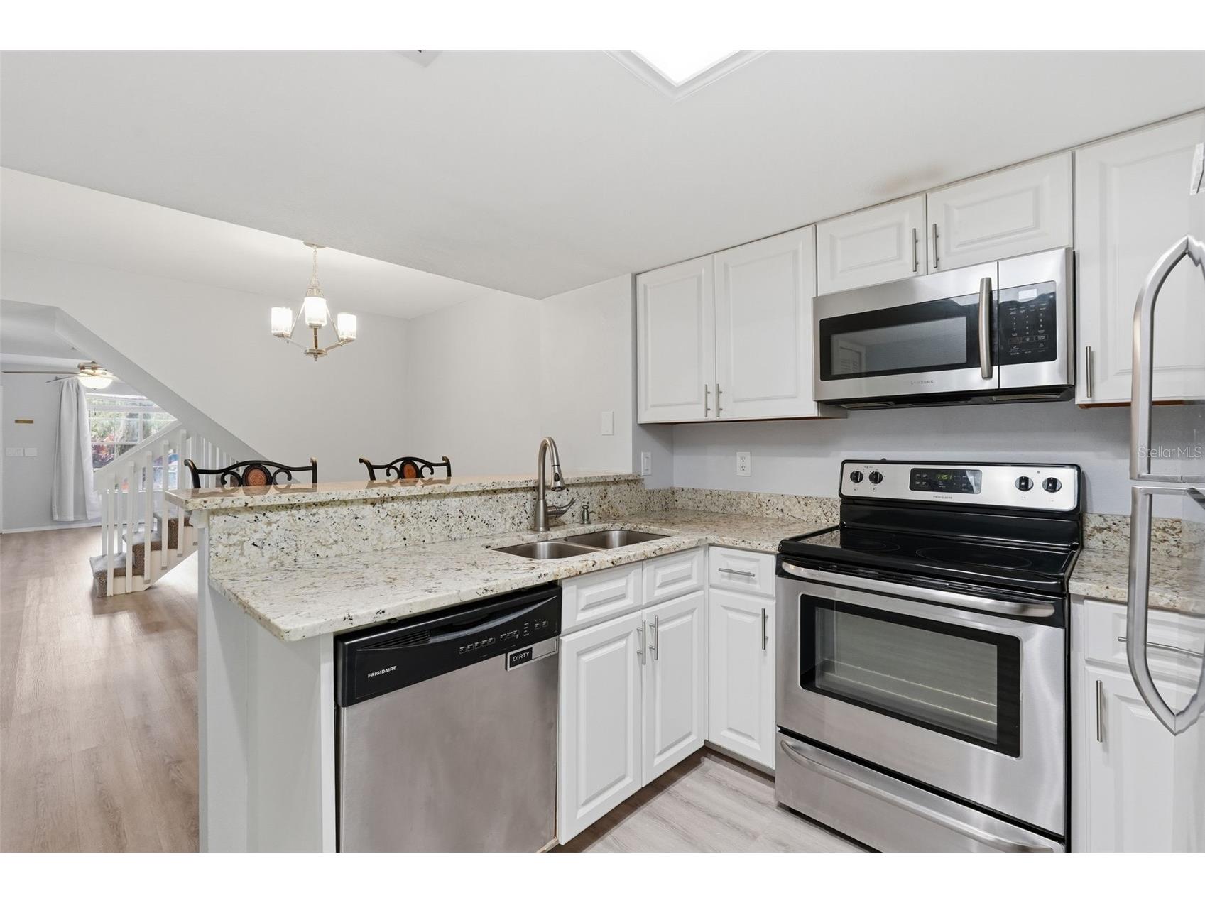 2183 Fox Chase Boulevard Palm Harbor FL 34683 TB8482459 image3