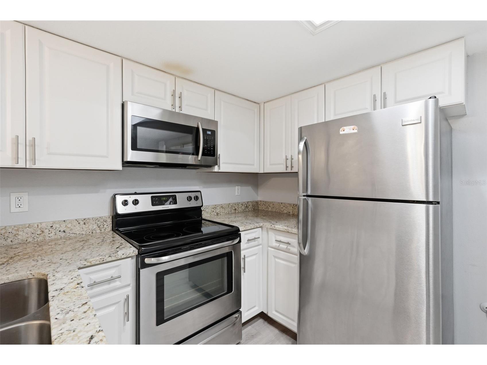 2183 Fox Chase Boulevard Palm Harbor FL 34683 TB8482459 image5