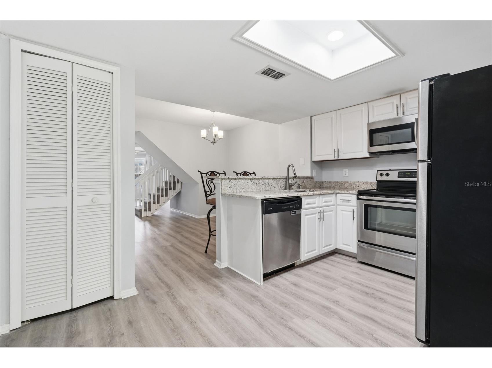 2183 Fox Chase Boulevard Palm Harbor FL 34683 TB8482459 image6