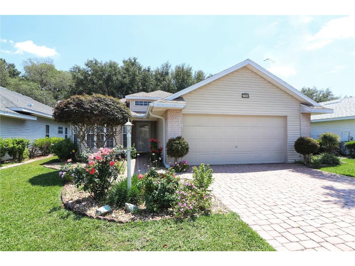 21840 Royal St Georges Lane Leesburg FL 34748 - LAKE JEWEL G5080314 image1
