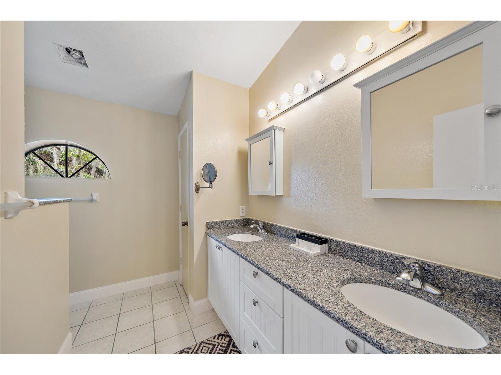 2185 Cork Oak Street E Sarasota FL 34232 R4910883 image4