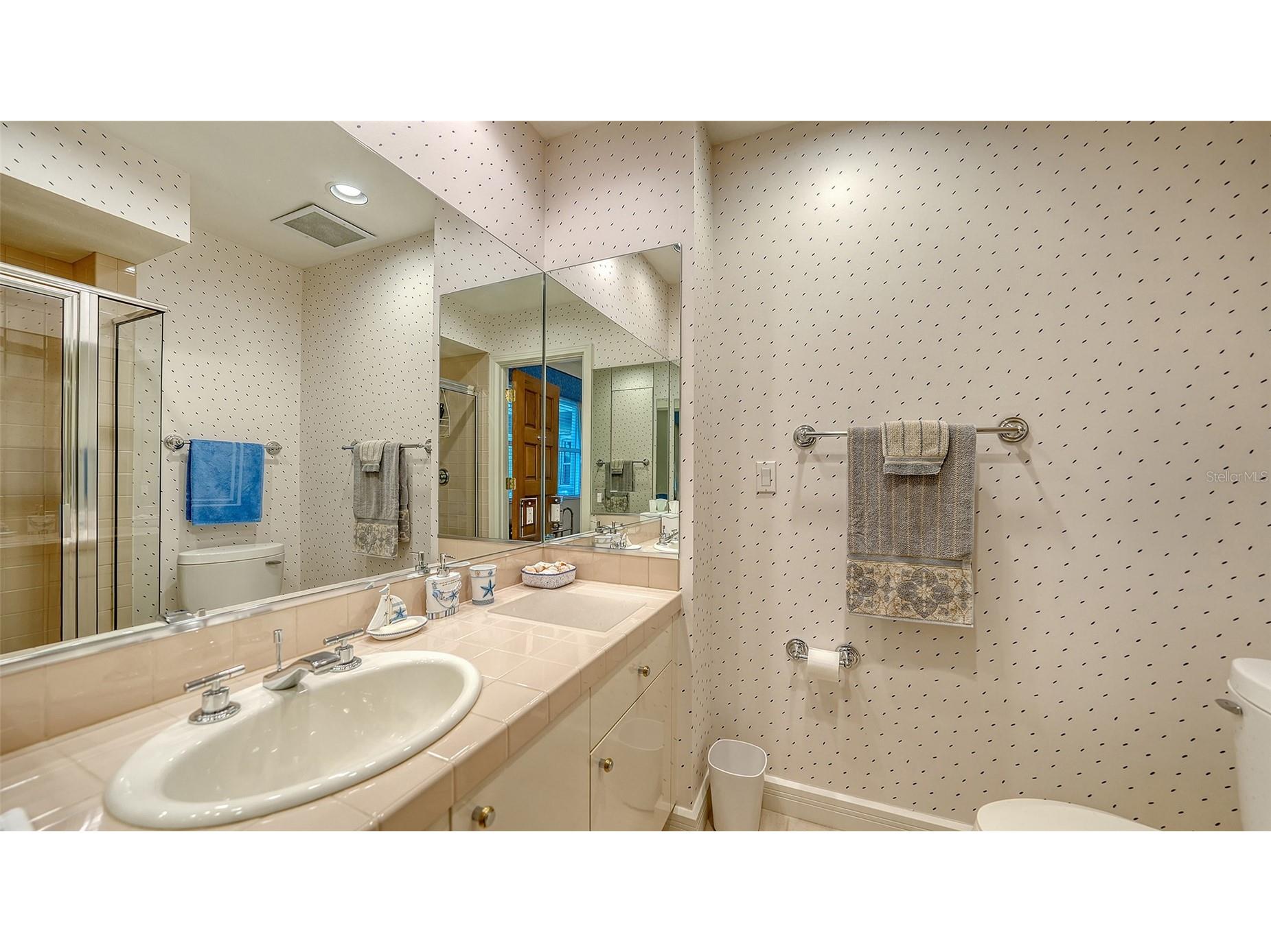 2185 Gulf Of Mexico Drive #223 Longboat Key FL 34228 - GULF OF MEXICO A4685872 image25