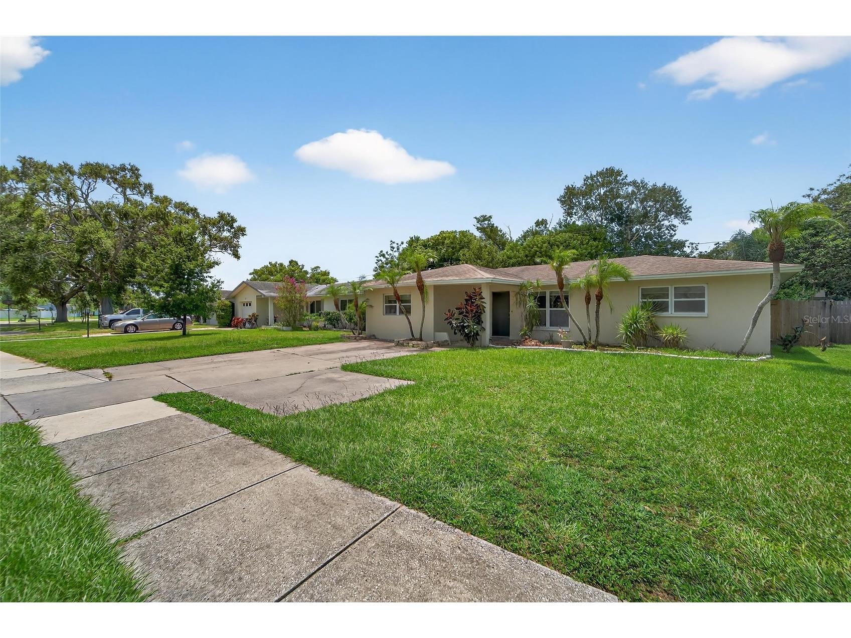 2186 Greenbriar Boulevard Clearwater FL 33763 TB8412692 image1