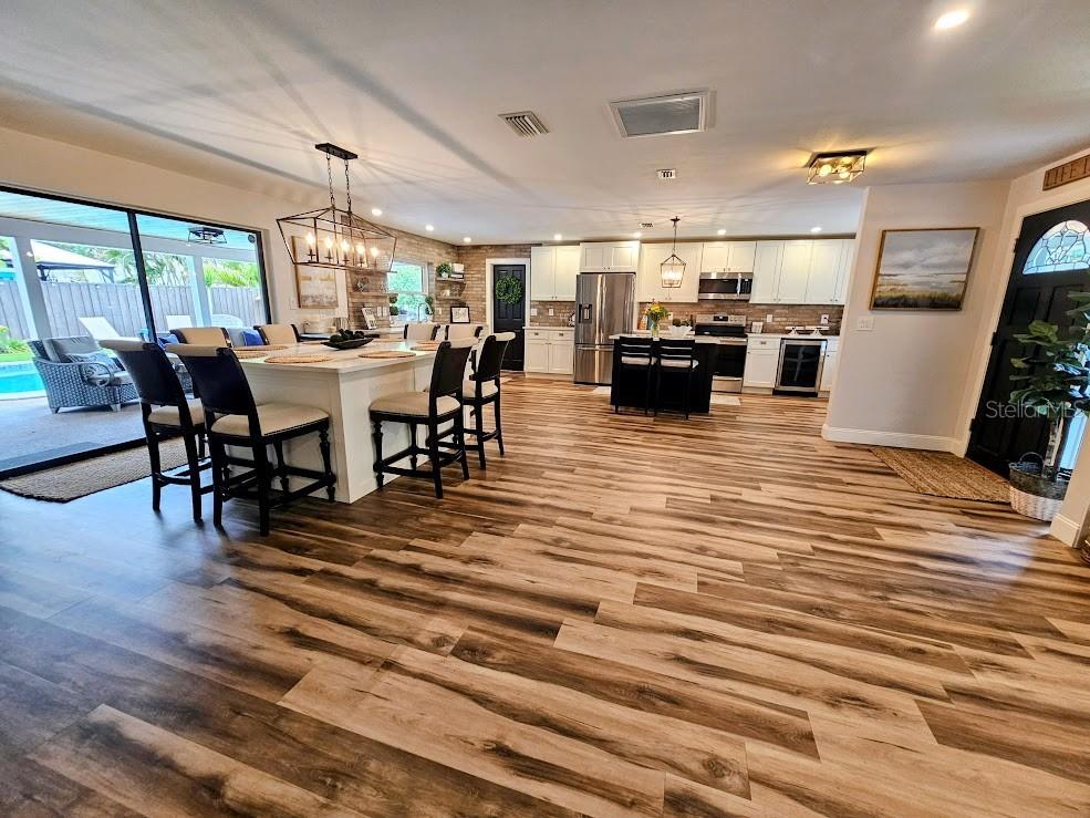 2186 Oak Grove Drive Clearwater FL 33764 TB8507622 image3