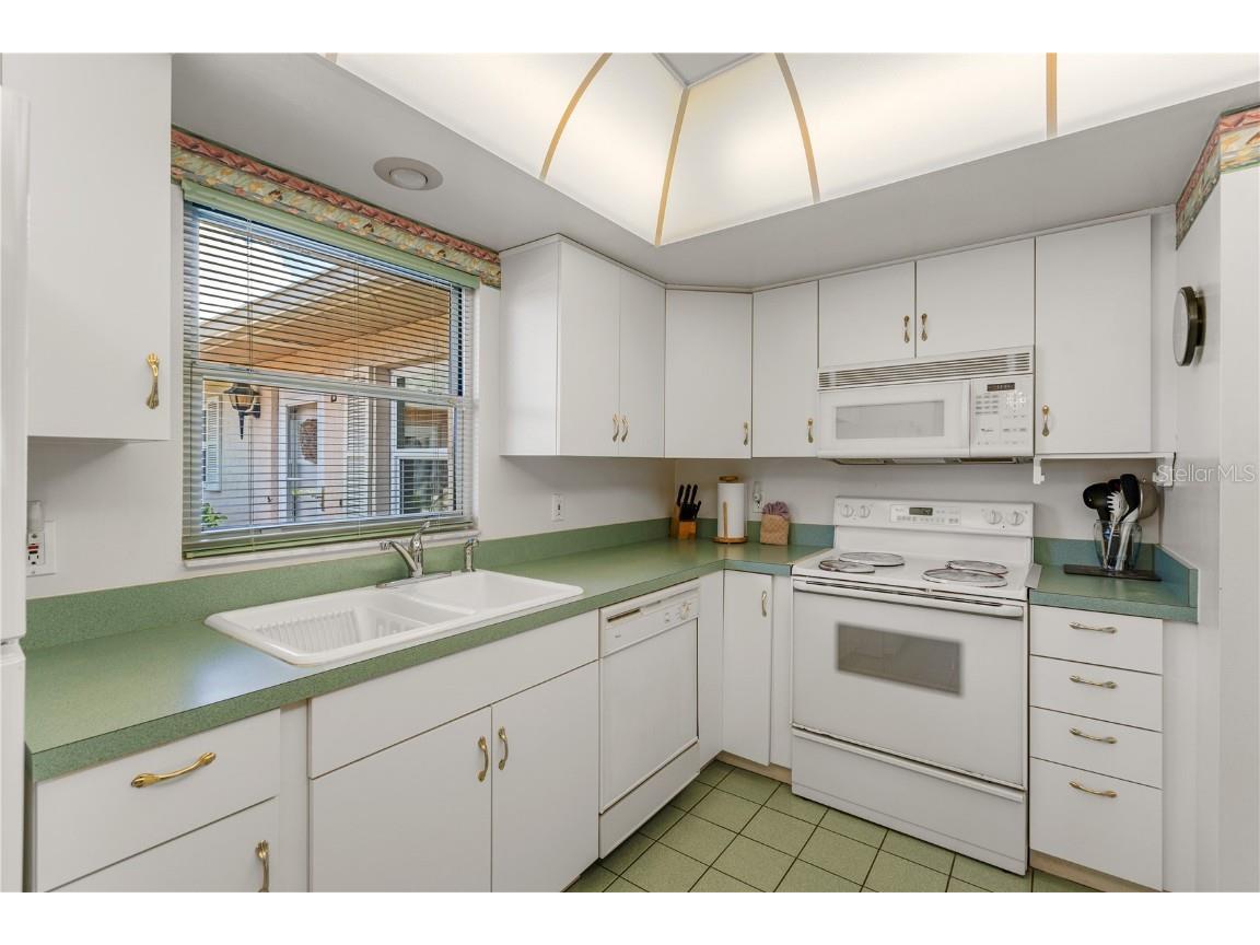 2187 Corinne Court S #C Saint Petersburg FL 33712 TB8416114 image18