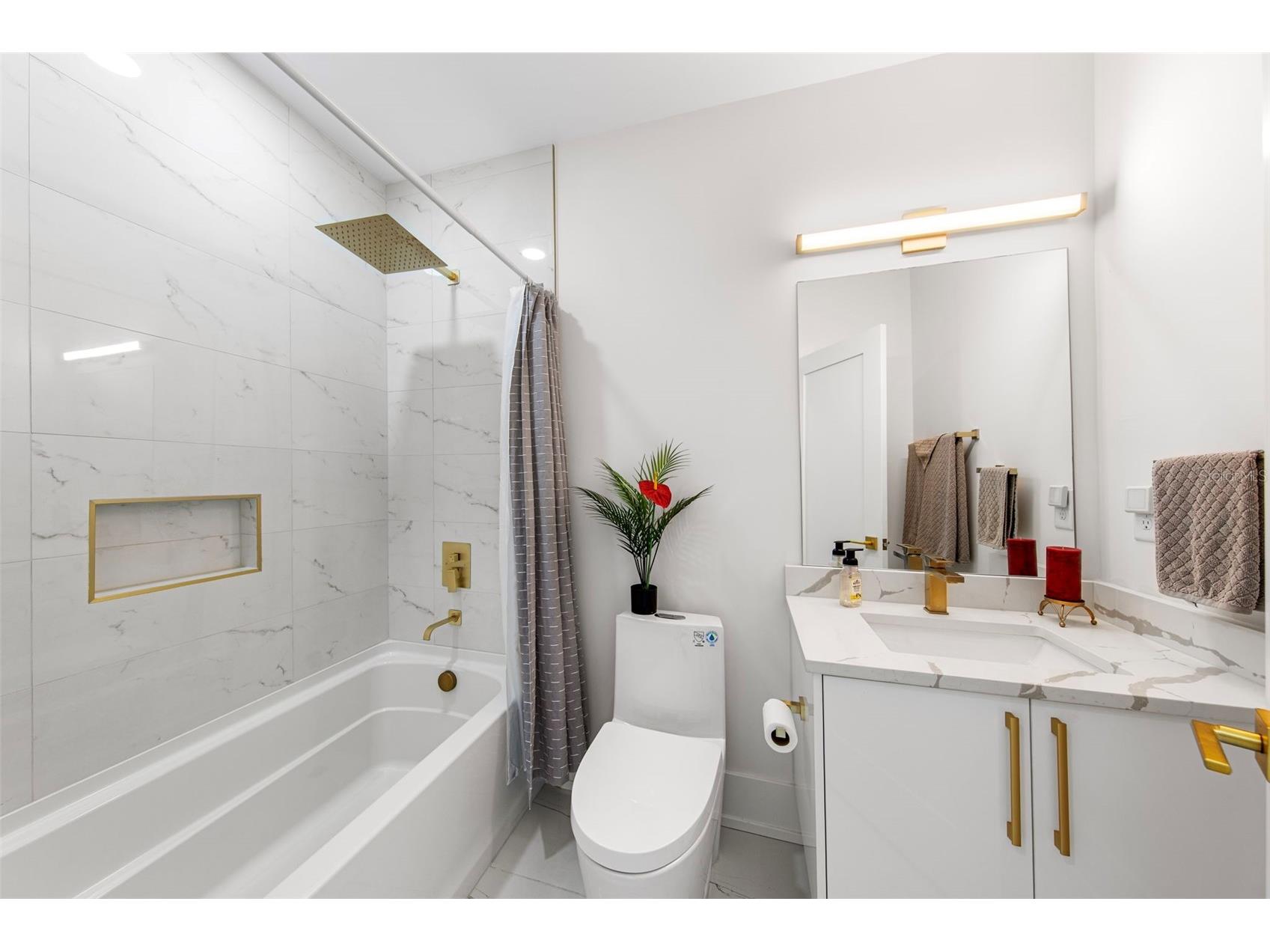 2187 Main Street Sarasota FL 34237 C7522020 image11