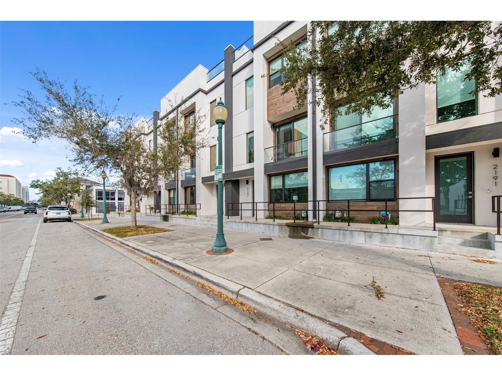 2187 Main Street Sarasota FL 34237 C7522020 image3