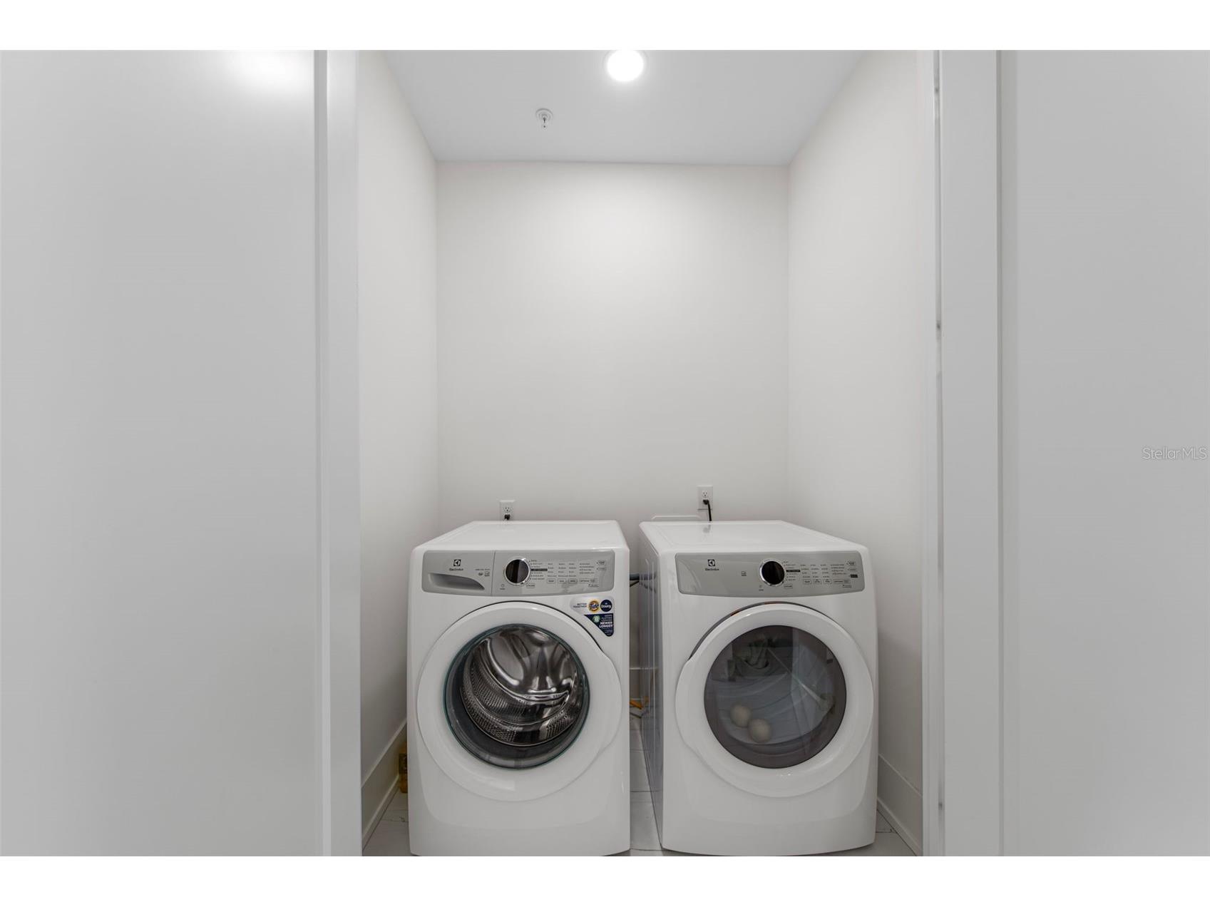 2187 Main Street Sarasota FL 34237 C7522020 image30