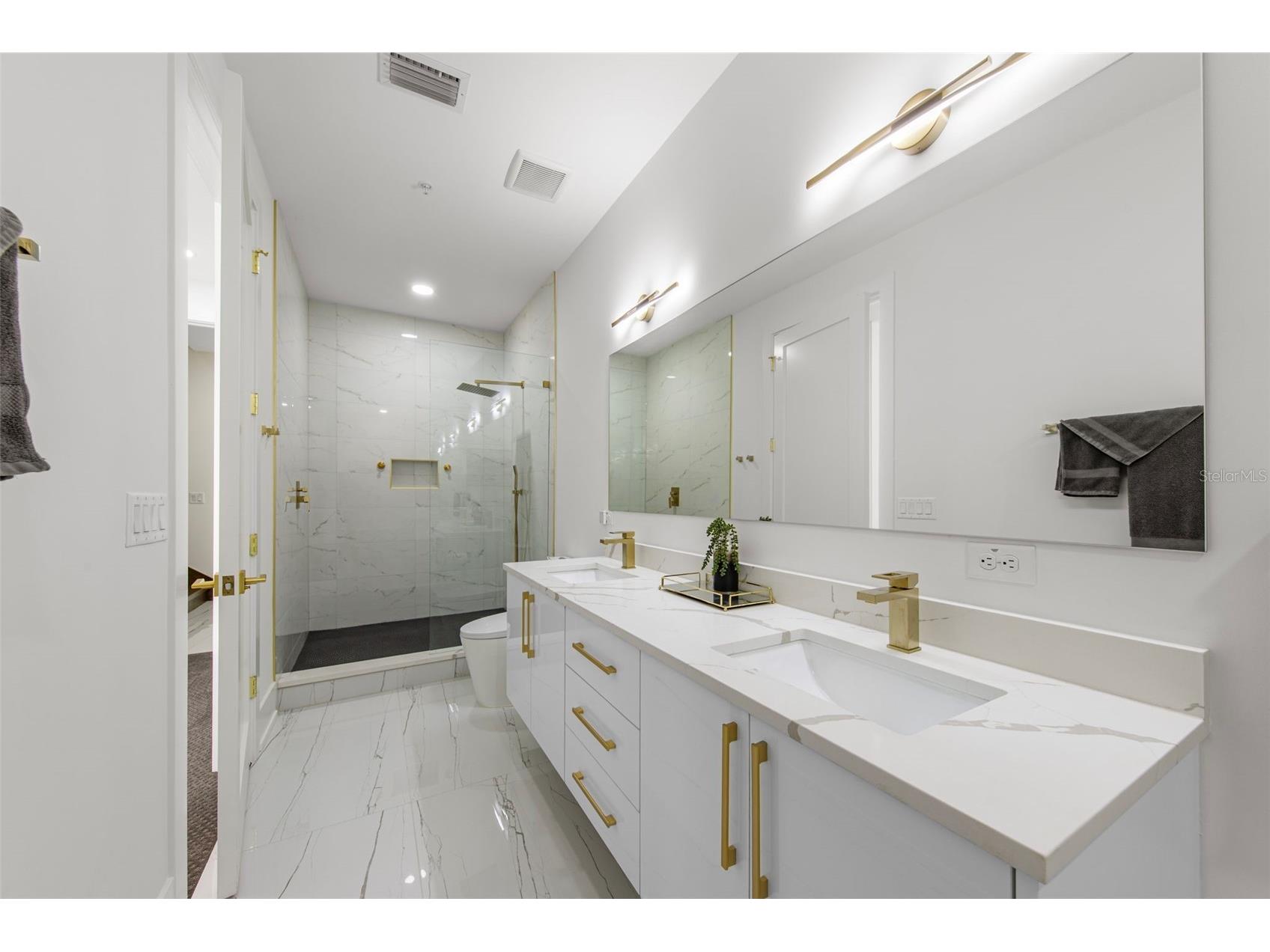 2187 Main Street Sarasota FL 34237 C7522020 image34