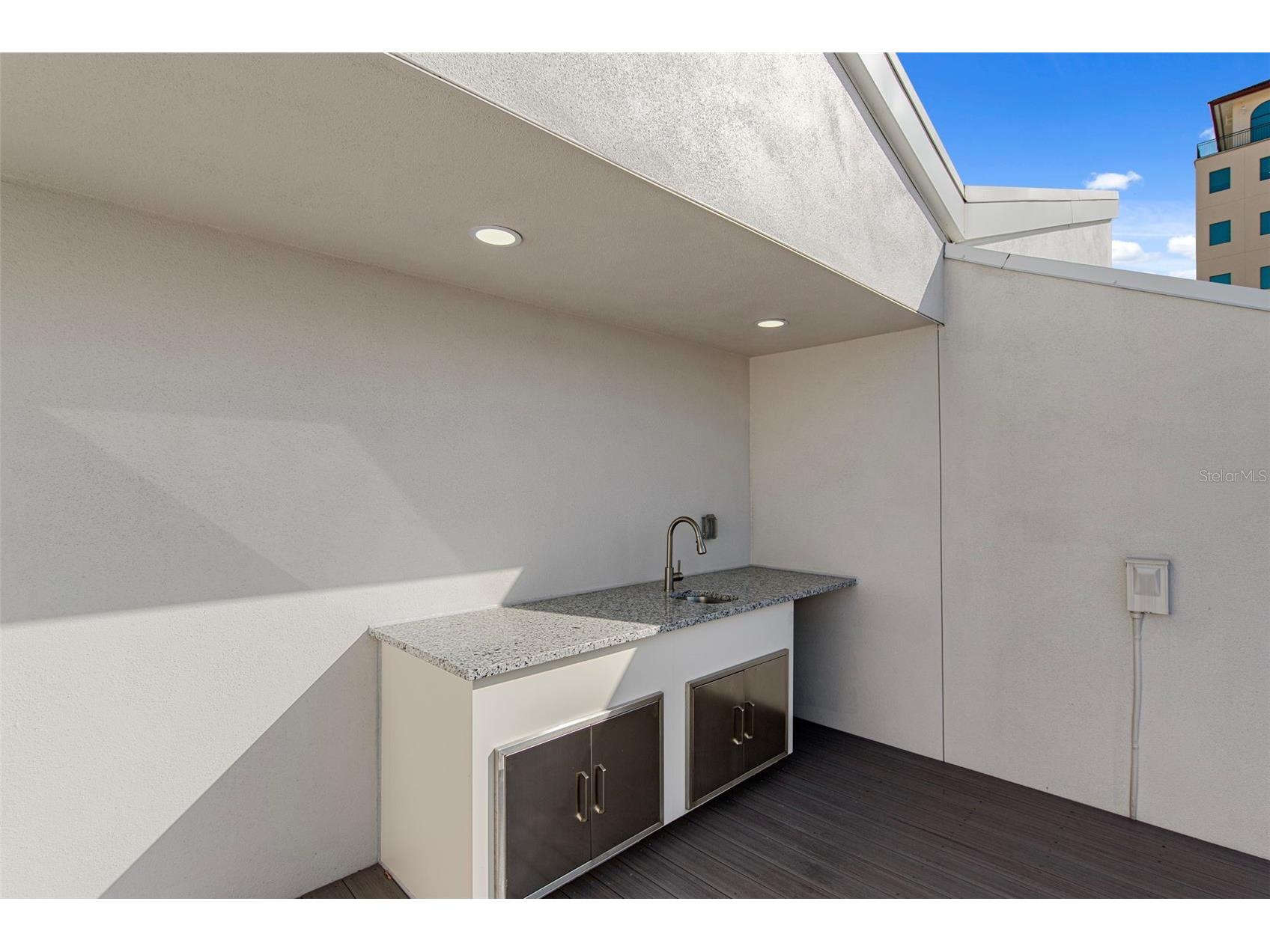 2187 Main Street Sarasota FL 34237 C7522020 image41