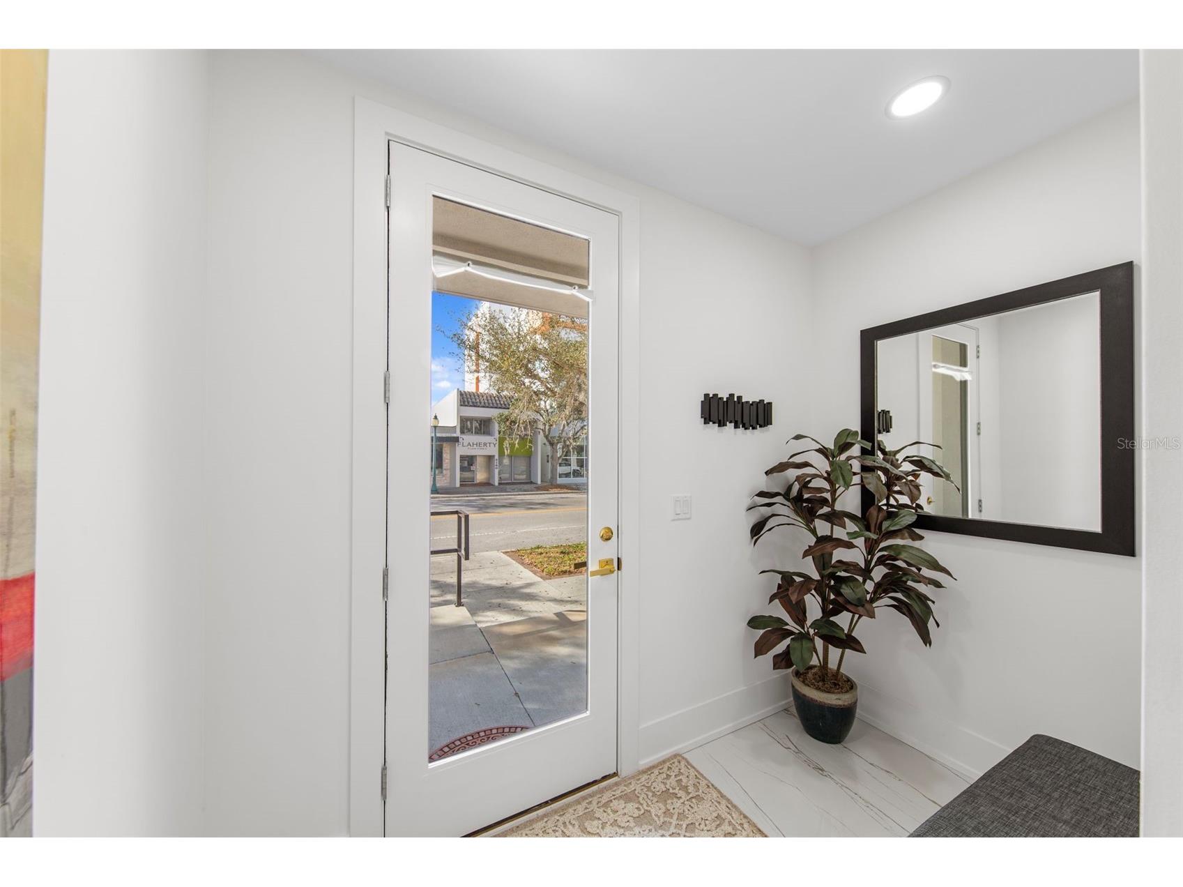 2187 Main Street Sarasota FL 34237 C7522020 image6