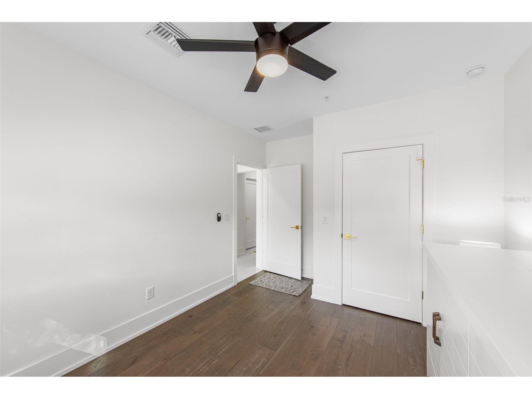 2187 Main Street Sarasota FL 34237 C7522020 image9