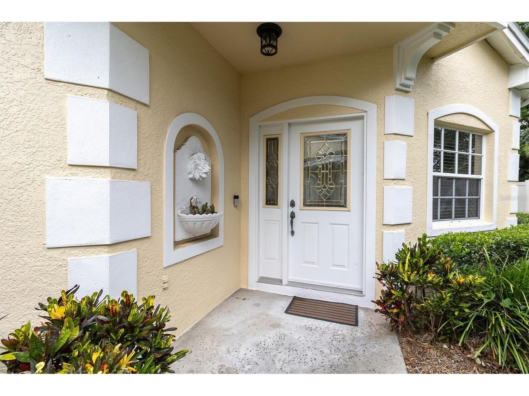 2189 Oak Forest Lane Palm Harbor FL 34683 W7886393 image1