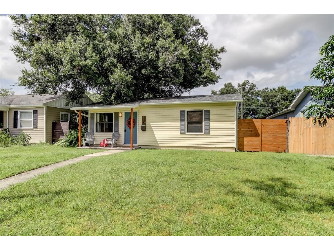 219 44th Avenue N Saint Petersburg FL 33703 U8135828 image1