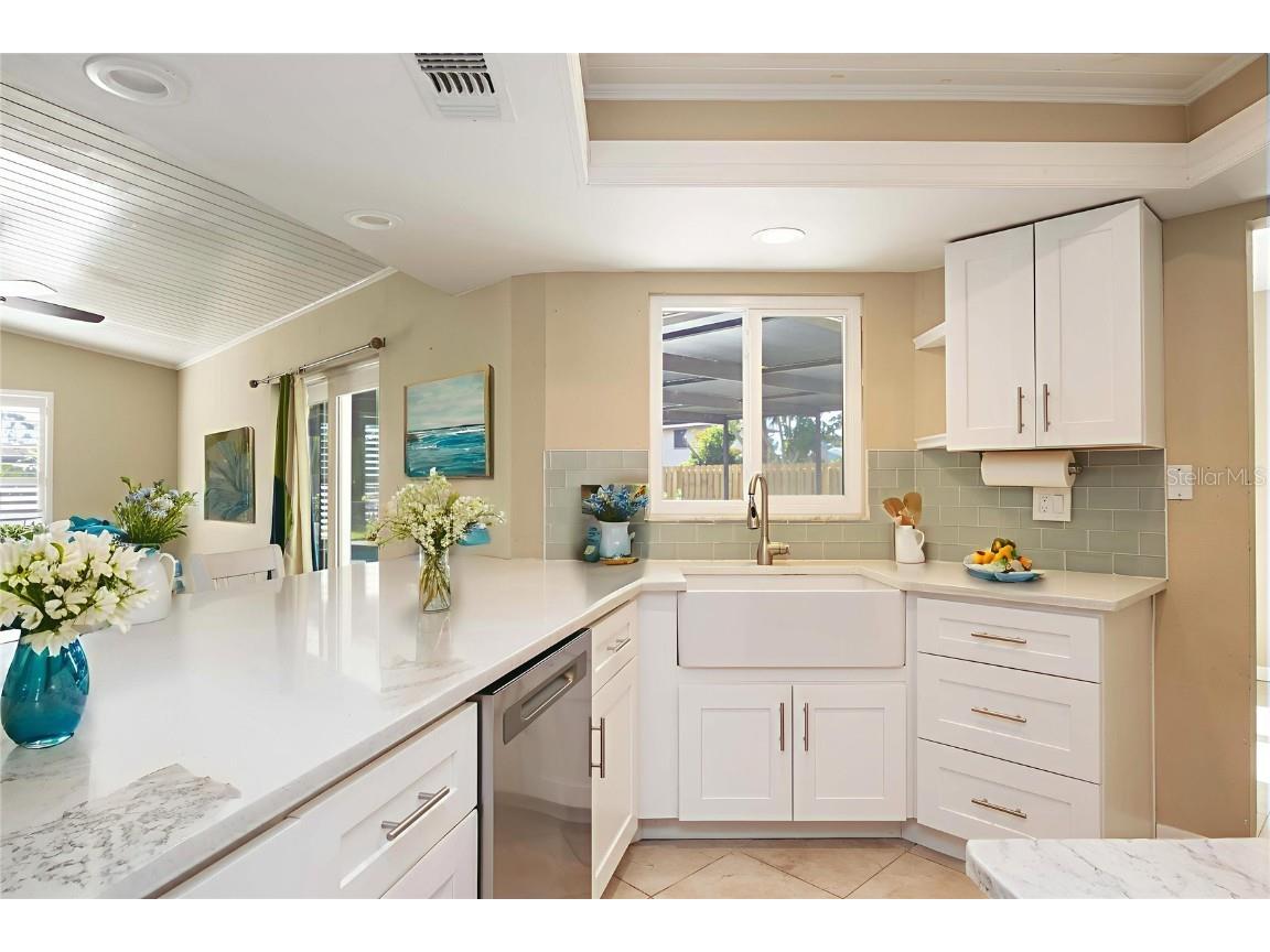 219 70th Street NW Bradenton FL 34209 A4661190 image14