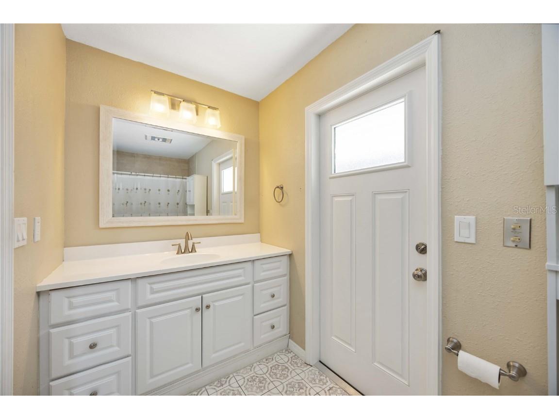 219 70th Street NW Bradenton FL 34209 A4661190 image17