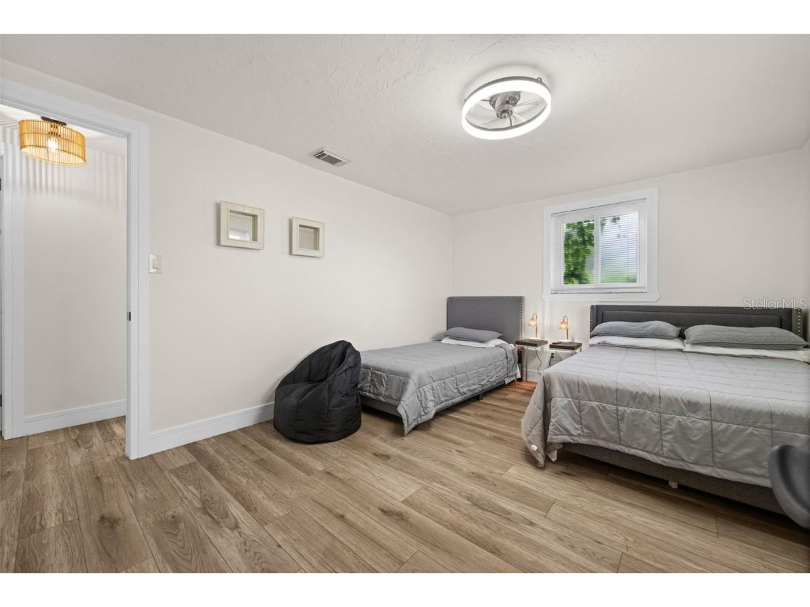 219 Coral Road Venice FL 34293 - GULF & BAY A4668201 image17