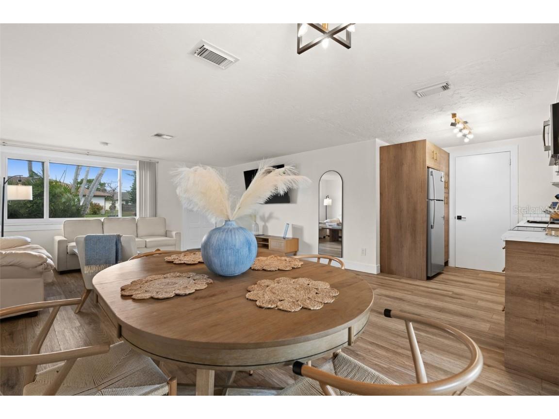 219 Coral Road Venice FL 34293 - GULF & BAY A4668201 image5