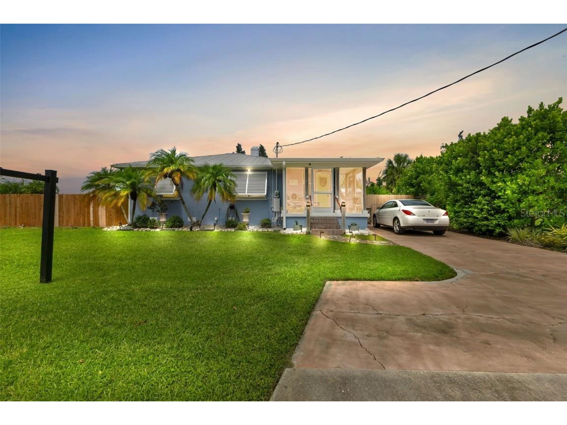 219 Darst Avenue Punta Gorda FL 33950 C7478422 image1