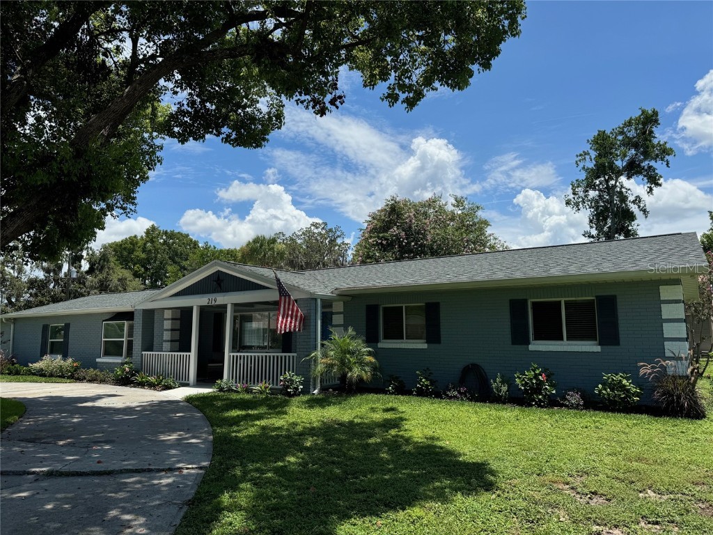 219 Magnolia Circle Eustis FL 32726 - LAKE EUSTIS G5098850 image1
