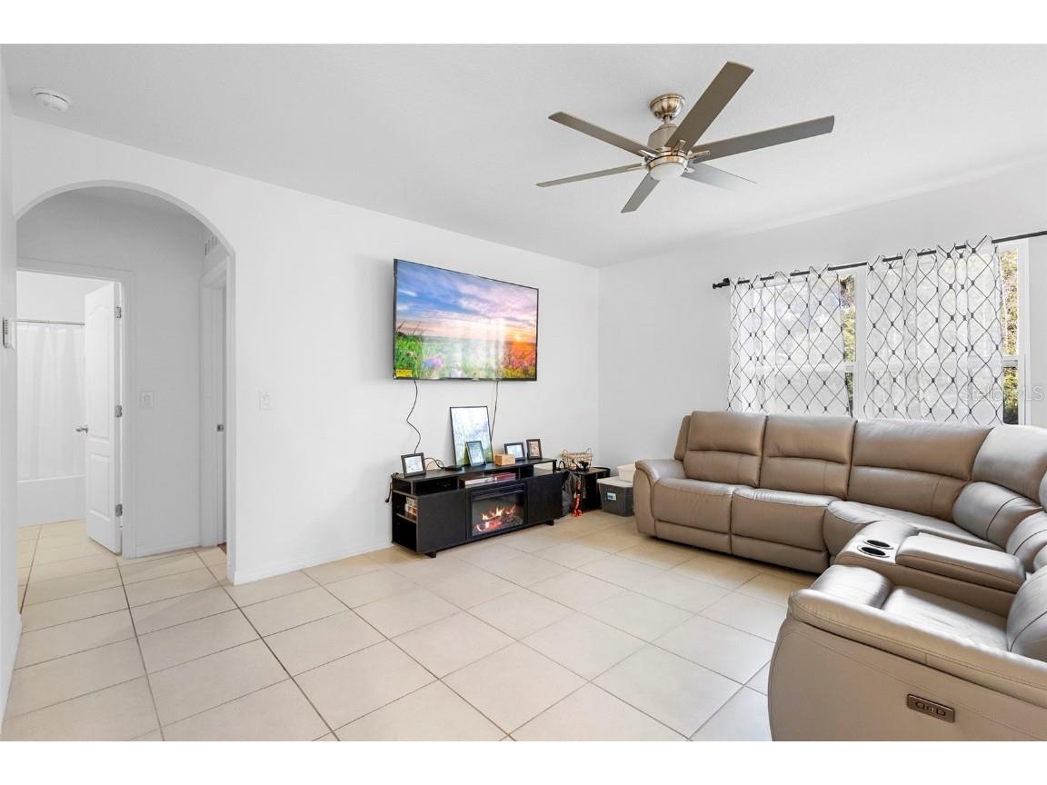 219 Meghan Circle Deland FL 32724 V4946327 image12