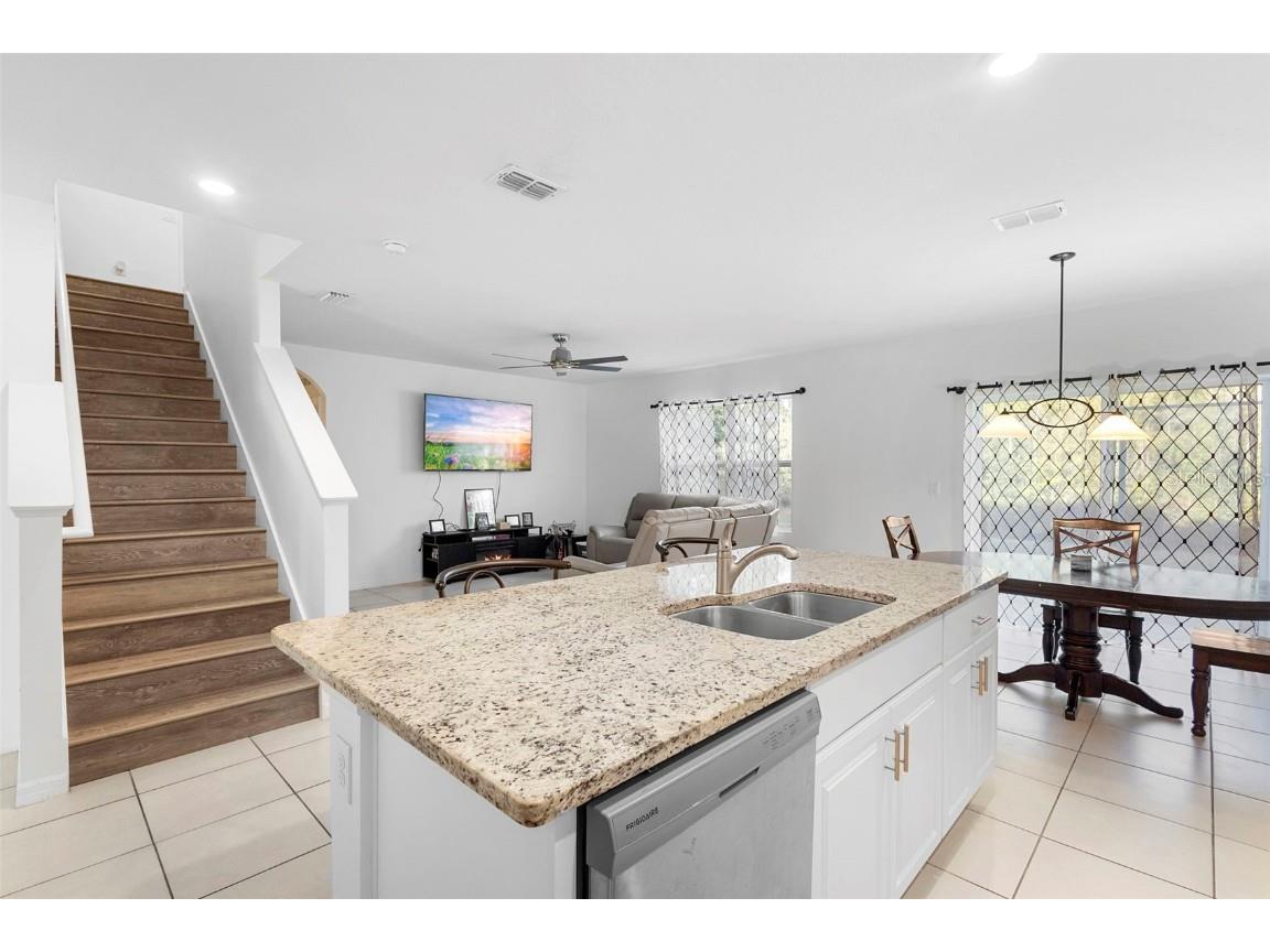 219 Meghan Circle Deland FL 32724 V4946327 image9