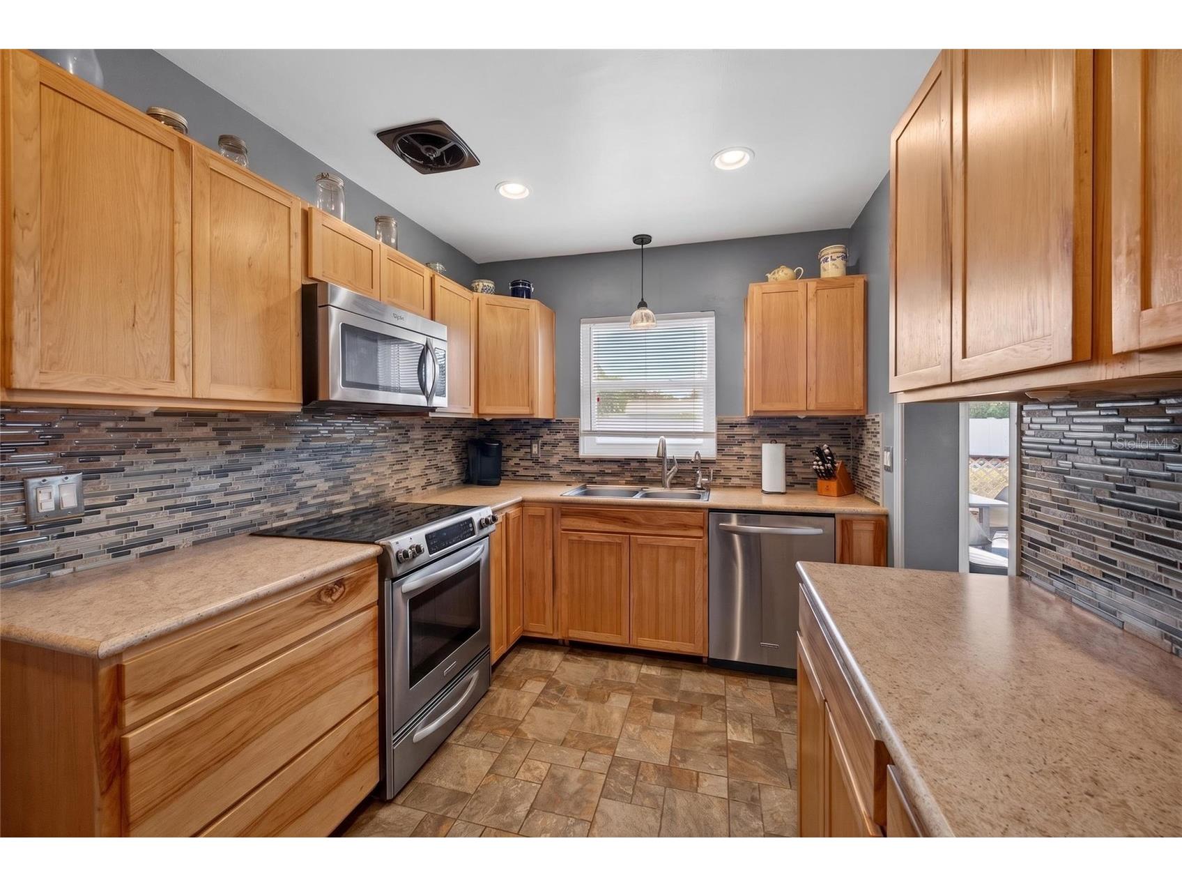 219 S Saturn Avenue Clearwater FL 33755 TB8502508 image10