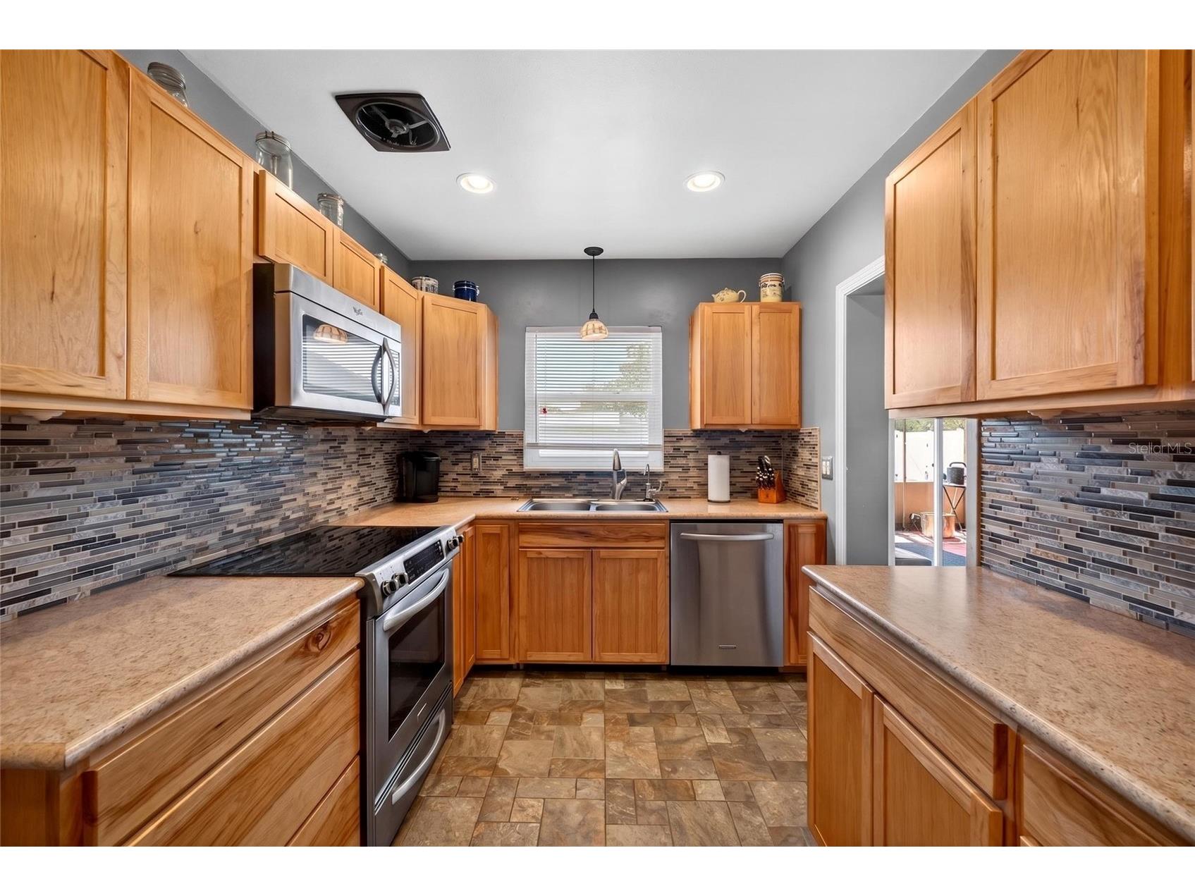 219 S Saturn Avenue Clearwater FL 33755 TB8502508 image9