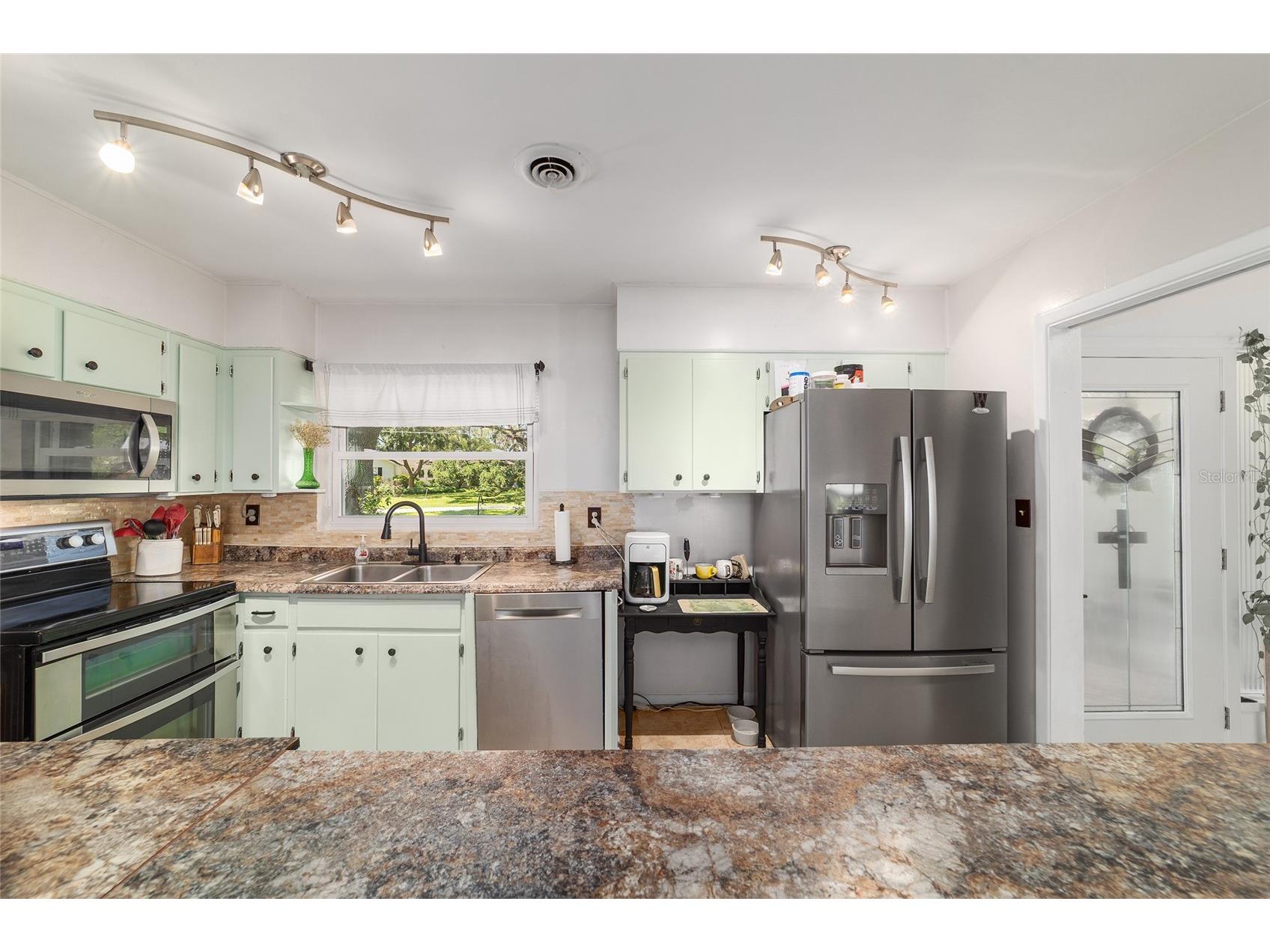 219 SE 20th Terrace Ocala FL 34471 OM722831 image14