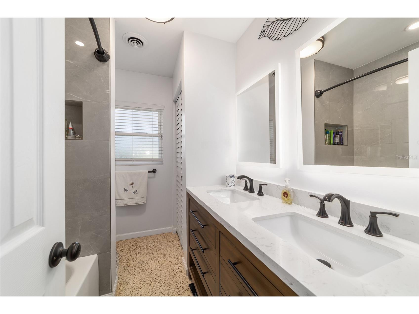 219 SE 20th Terrace Ocala FL 34471 OM722831 image41