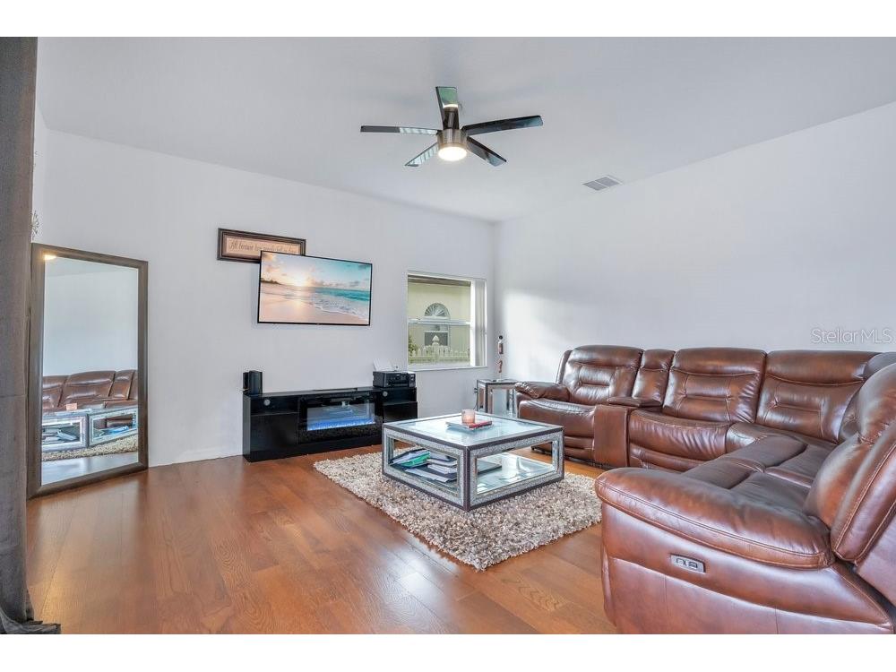 219 Strathmore Circle Kissimmee FL 34744 O6379060 image4