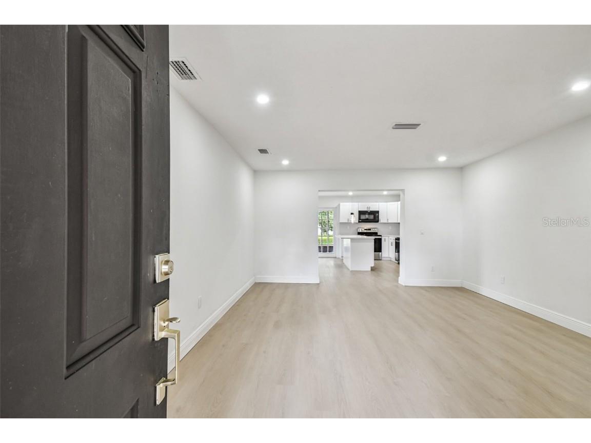 219 W 108th Avenue Tampa FL 33612 TB8429871 image11