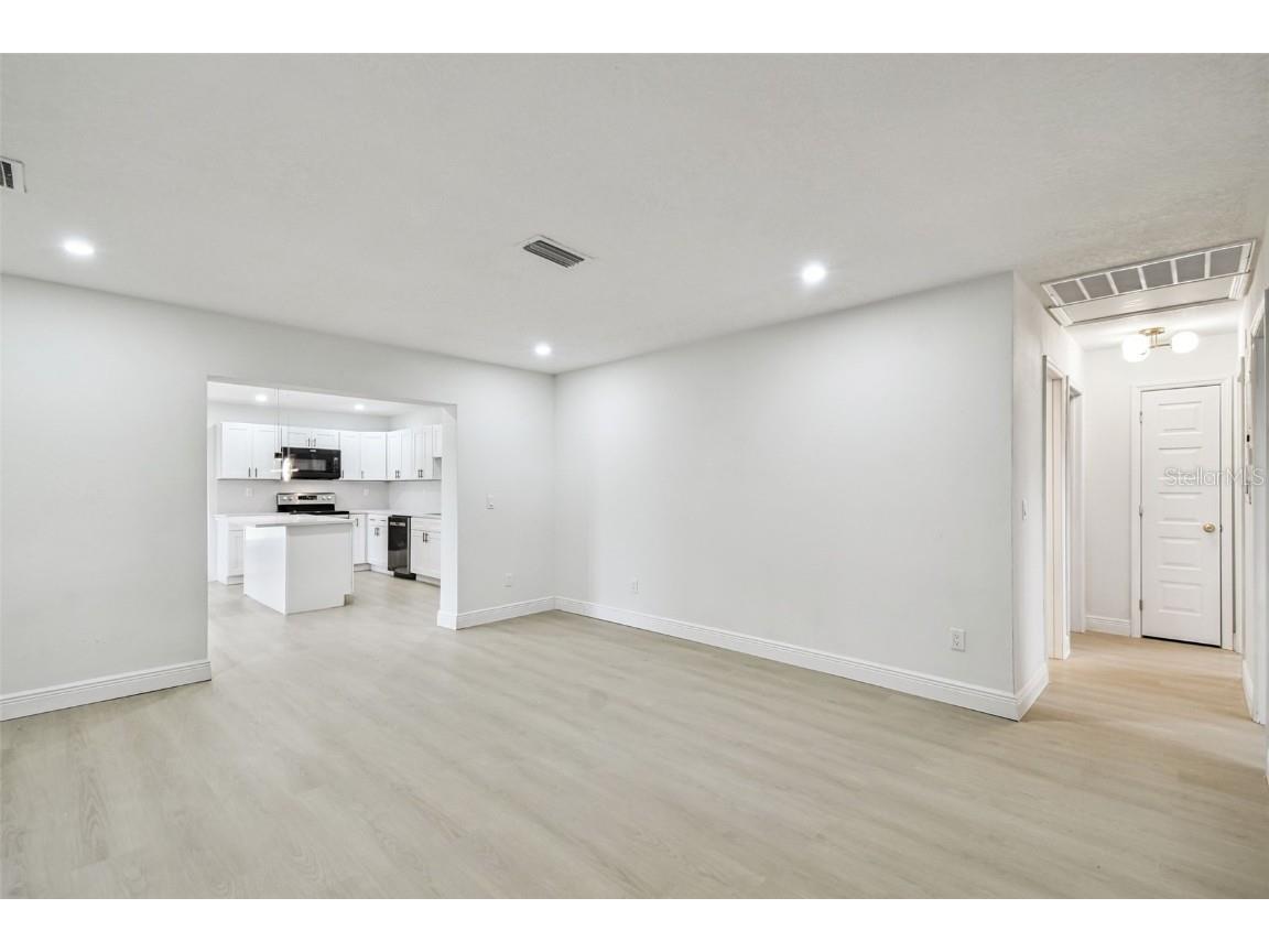 219 W 108th Avenue Tampa FL 33612 TB8429871 image12