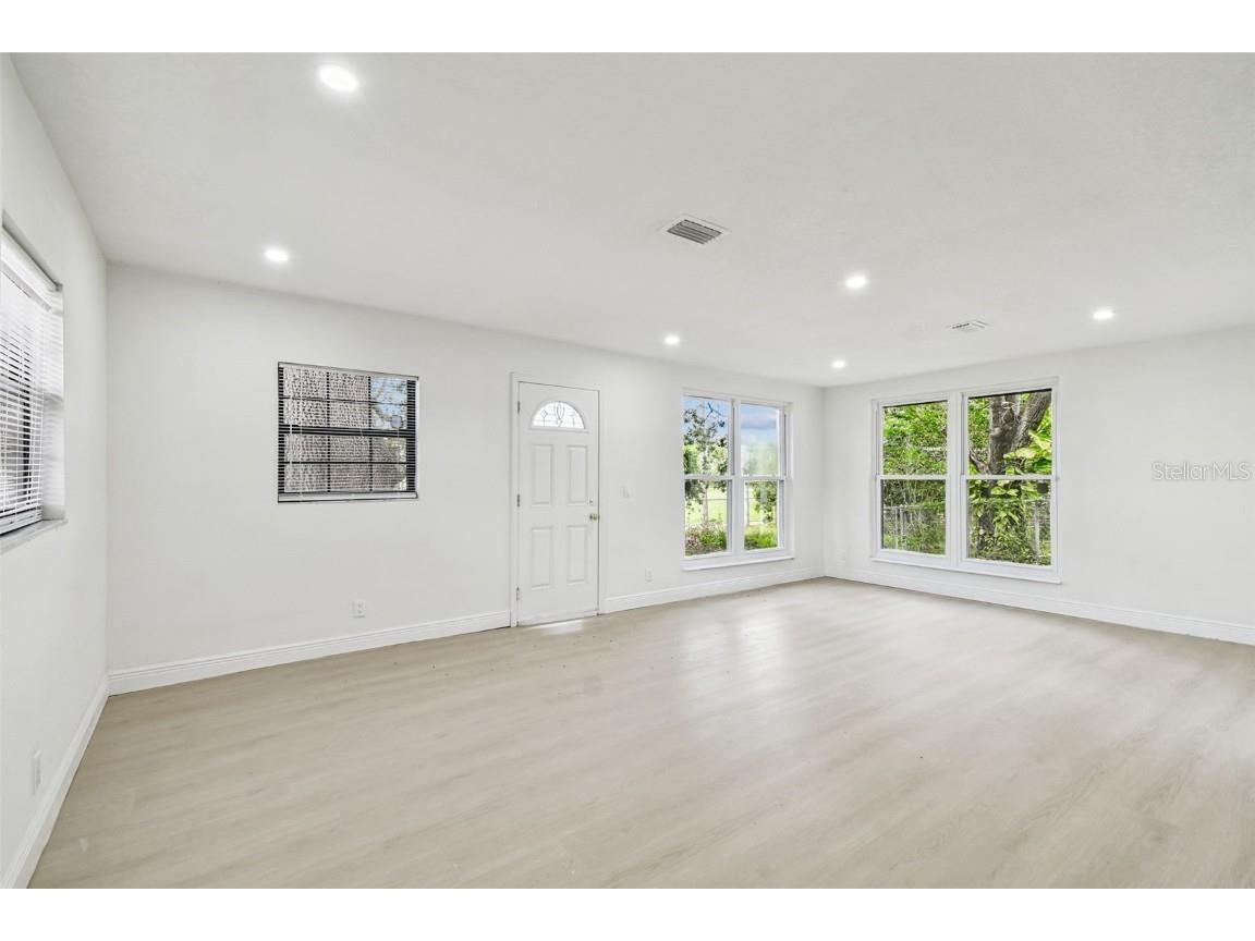 219 W 108th Avenue Tampa FL 33612 TB8429871 image14