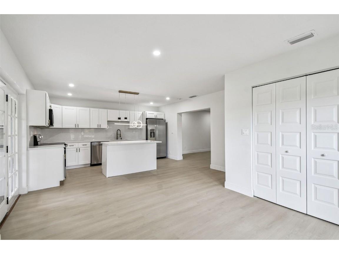 219 W 108th Avenue Tampa FL 33612 TB8429871 image39