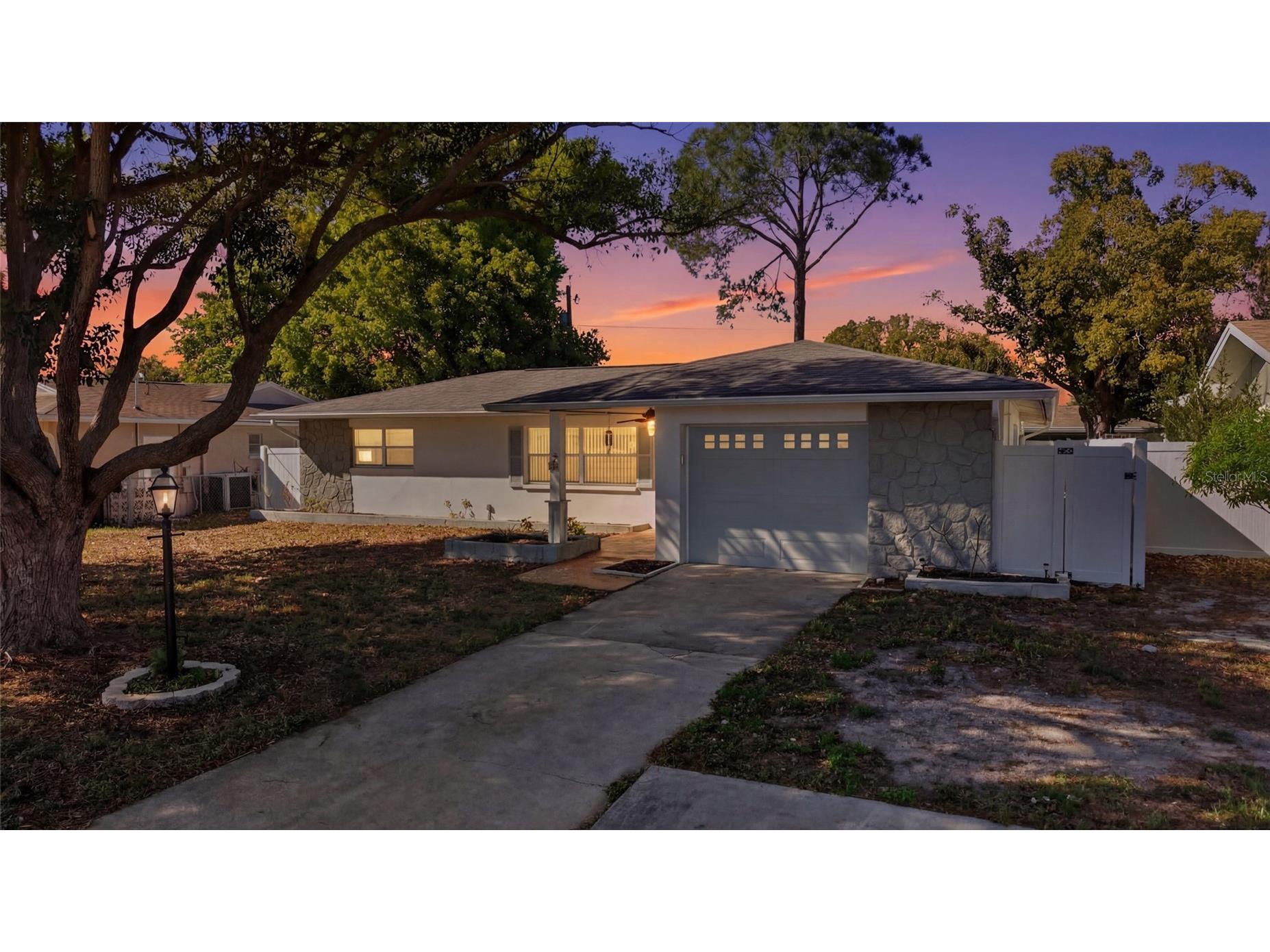 2190 Scotland Drive Clearwater FL 33763 TB8489947 image1