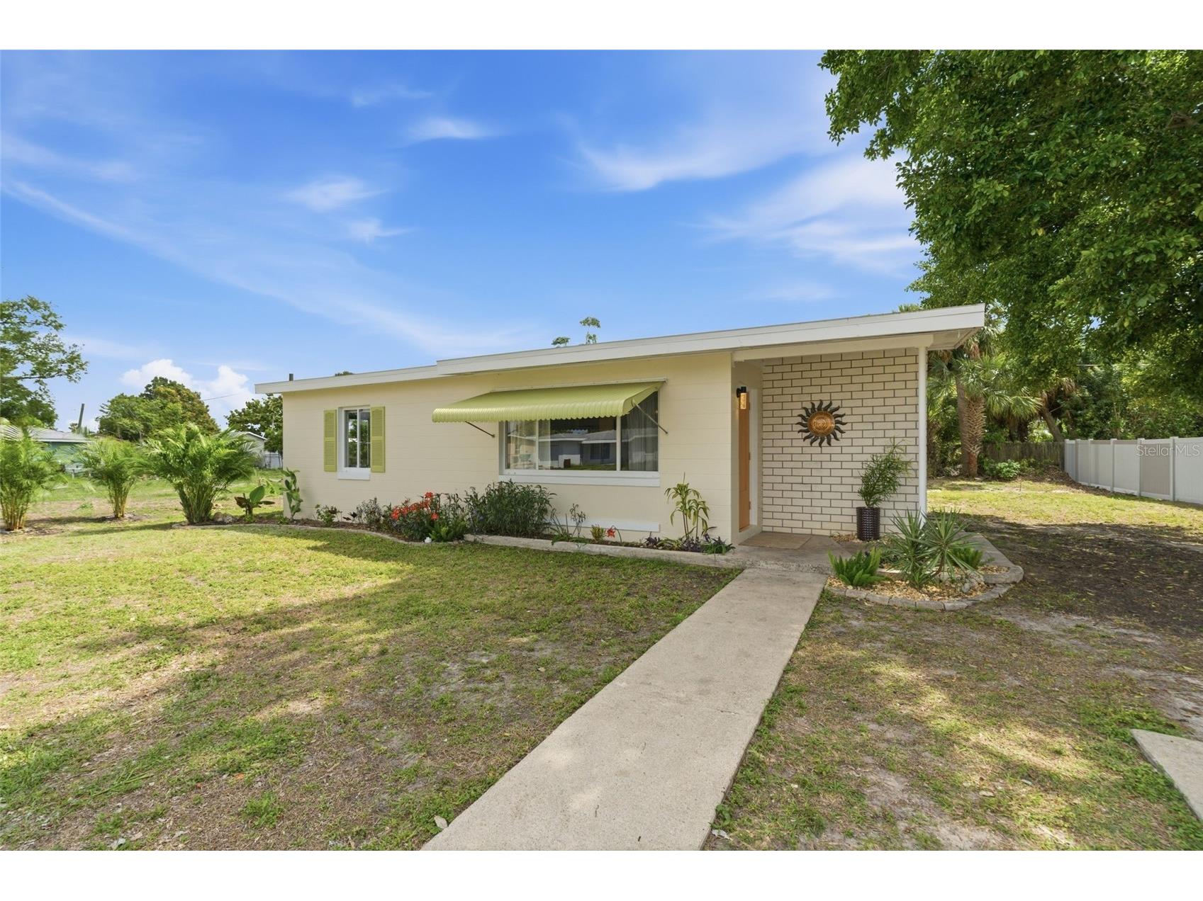 21921 Beverly Avenue Port Charlotte FL 33952 C7524022 image1