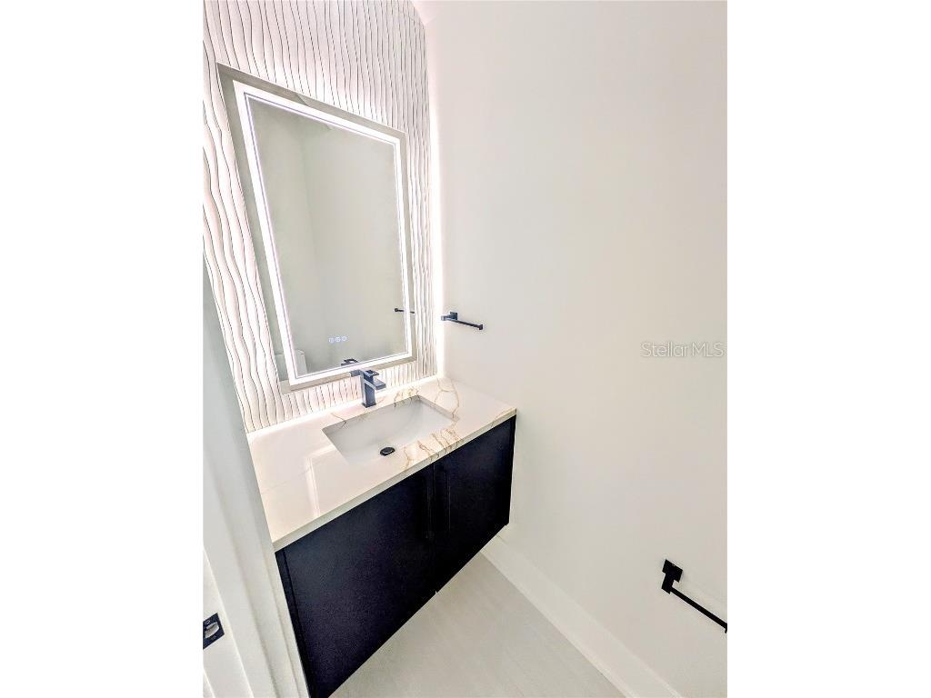 2194 Fruitville Road Sarasota FL 34237 A4662703 image14